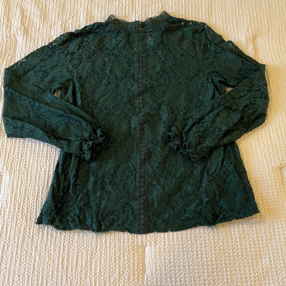 NWOT Cable and Gauge women’s green lace long sleeved shirt size medium